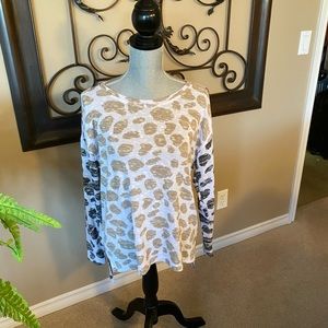 Long sleeve top for those early spring days.